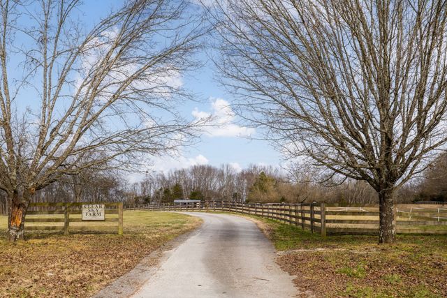 934 Hickory Hills Dr, Franklin, TN 37067