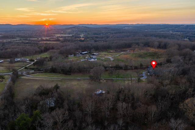 934 Hickory Hills Dr, Franklin, TN 37067