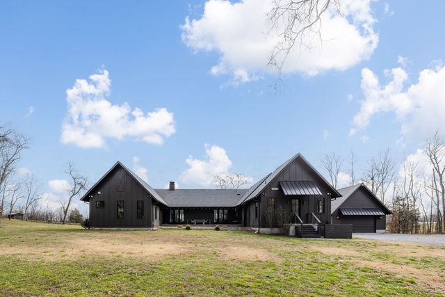 934 Hickory Hills Dr, Franklin, TN 37067