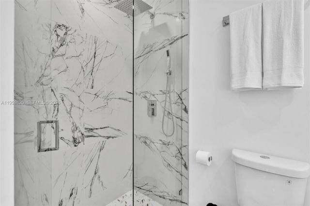 560 N Perviz Ave, Opa-locka, FL 33054