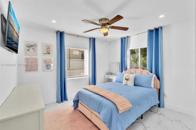 560 N Perviz Ave, Opa-locka, FL 33054