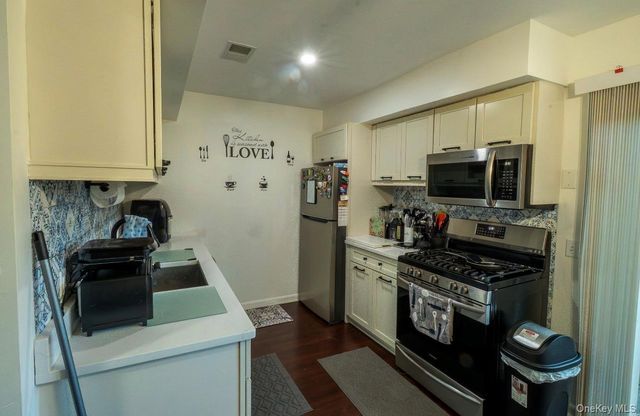 276 Temple Hill Road 704, New Windsor, NY 12553