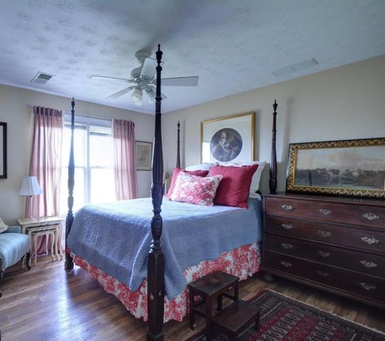 2315 Oregon Road, Versailles, KY 40383