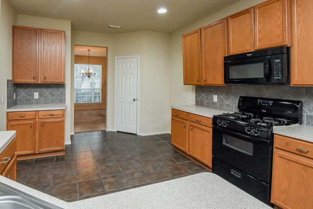 2814 Edgewick Elm Street, Fresno, TX 77545