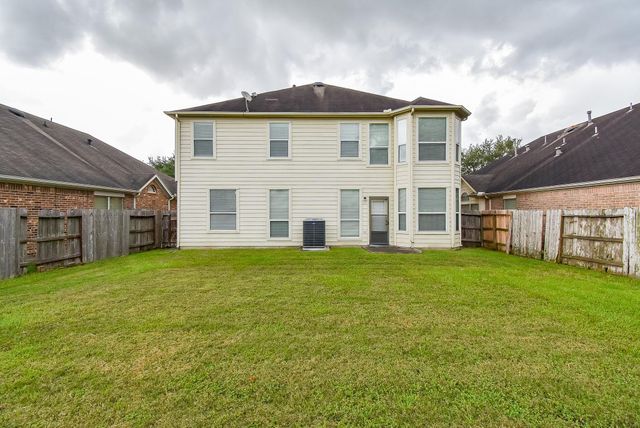 2814 Edgewick Elm Street, Fresno, TX 77545
