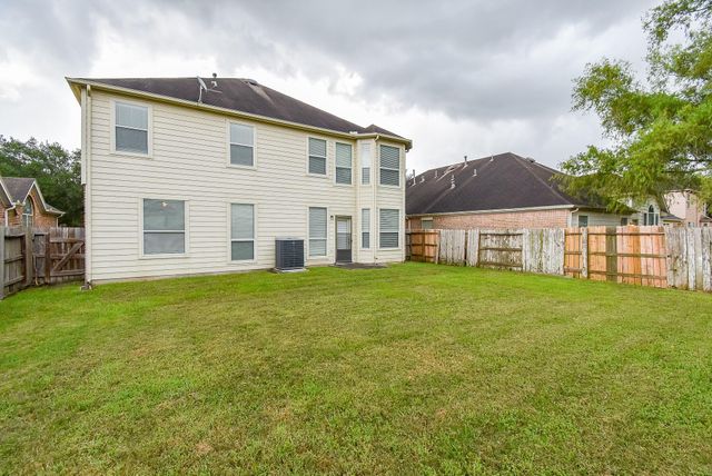 2814 Edgewick Elm Street, Fresno, TX 77545