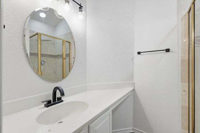 625 Fiesta Circle, Irving, TX 75063