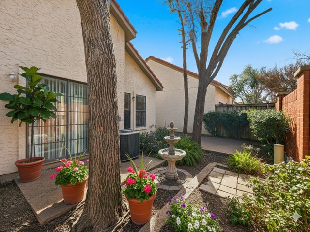 625 Fiesta Circle, Irving, TX 75063