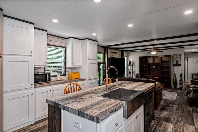 707 Sun Court, Granbury, TX 76049