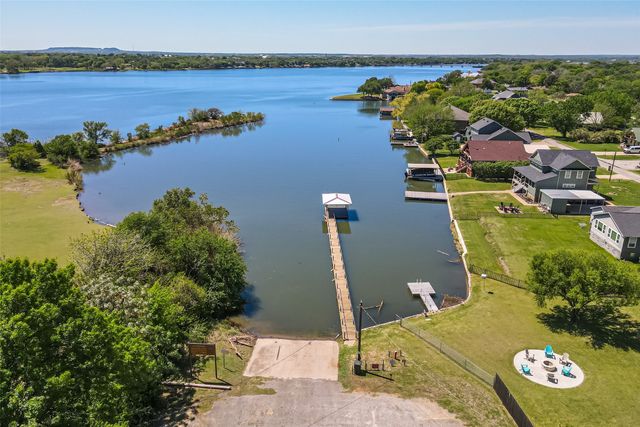 707 Sun Court, Granbury, TX 76049