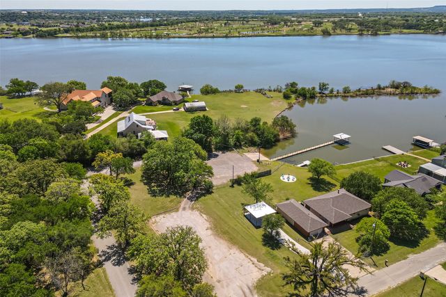 707 Sun Court, Granbury, TX 76049