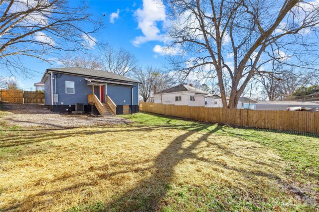 40 Holly Street, Great Falls, SC 29055