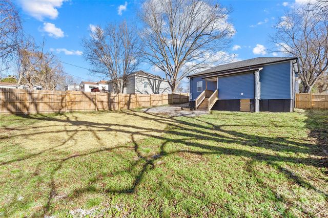 40 Holly Street, Great Falls, SC 29055