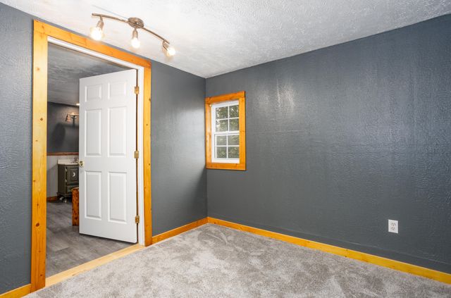 2658 Cedar Gap Road, Seymour, MO 65746