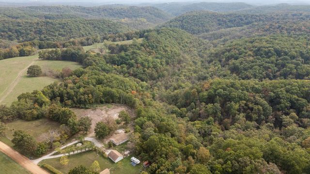 2658 Cedar Gap Road, Seymour, MO 65746