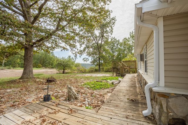 2658 Cedar Gap Road, Seymour, MO 65746