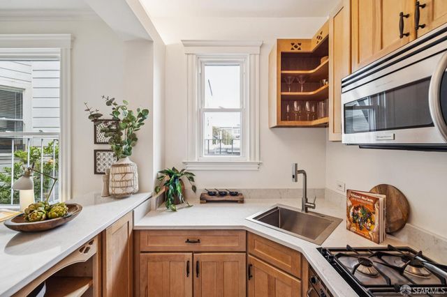 2211 California Street 303, San Francisco, CA 94115