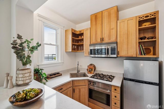 2211 California Street 303, San Francisco, CA 94115