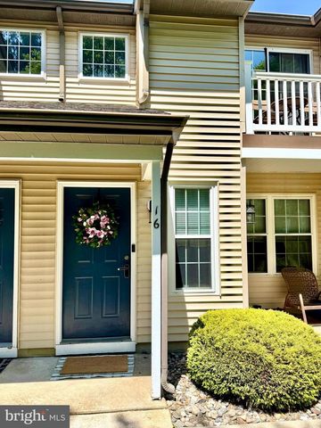 16 CRESTMONT DR, Mantua, NJ 08051