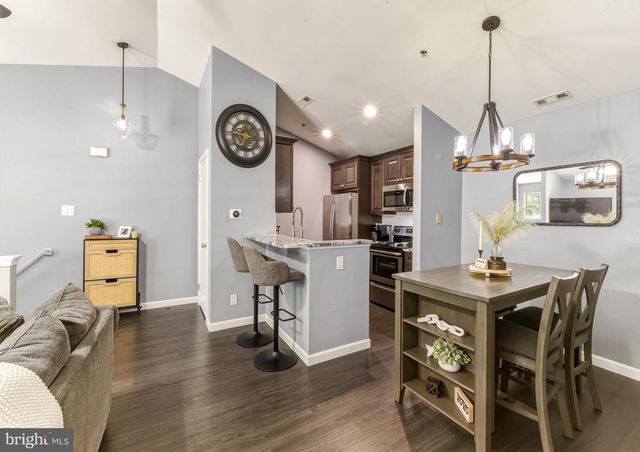 16 CRESTMONT DR, Mantua, NJ 08051