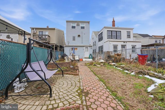 650 PINE ST, Bristol, PA 19007