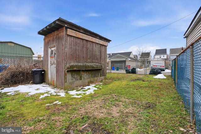 650 PINE ST, Bristol, PA 19007