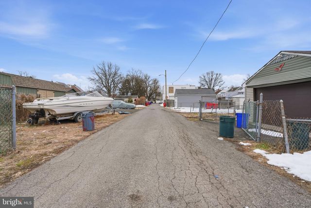 650 PINE ST, Bristol, PA 19007