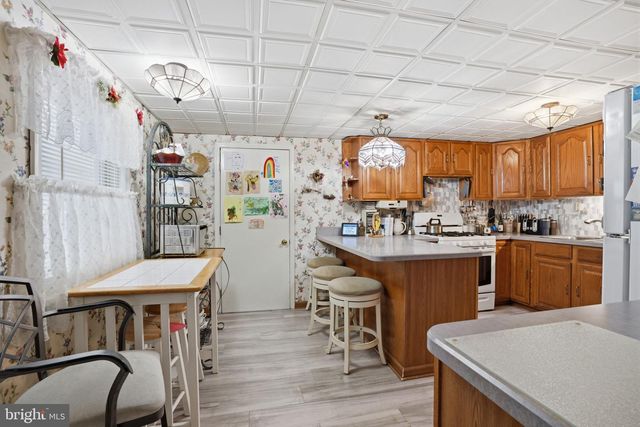 650 PINE ST, Bristol, PA 19007