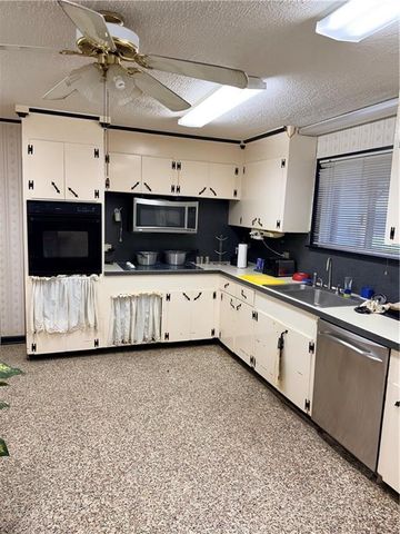 6520 MASONIC Drive, Alexandria, LA 71301