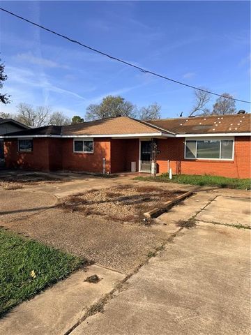 6520 MASONIC Drive, Alexandria, LA 71301