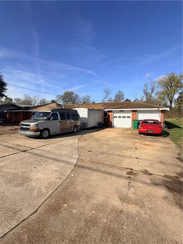 6520 MASONIC Drive, Alexandria, LA 71301