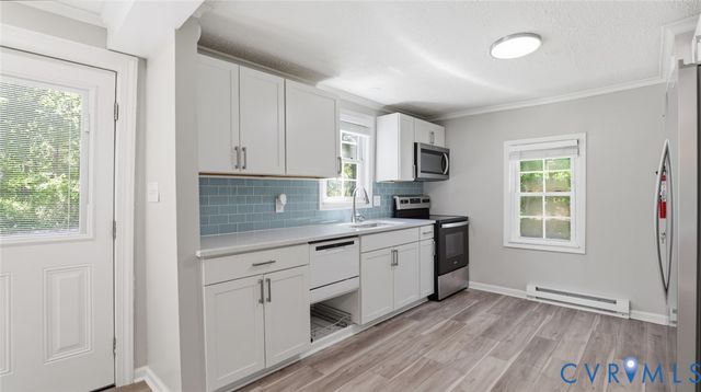 9261 Chester Rd, Chesterfield, VA 23237