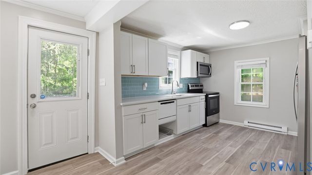 9261 Chester Rd, Chesterfield, VA 23237