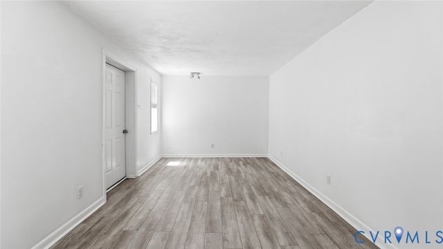9261 Chester Rd, Chesterfield, VA 23237