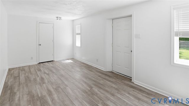 9261 Chester Rd, Chesterfield, VA 23237