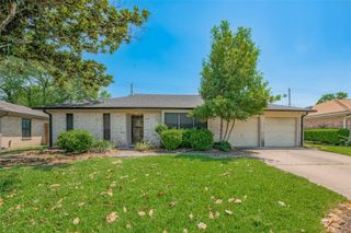 9922 Carlow Lane, La Porte, TX 77571