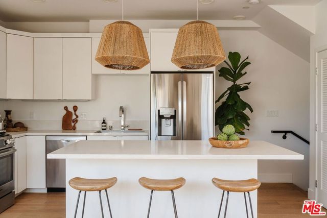 2168 Clifford Street, Los Angeles, CA 90026