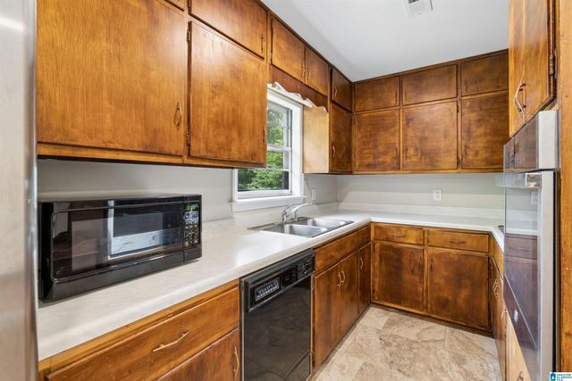 617 PARK WAY, Fultondale, AL 35068