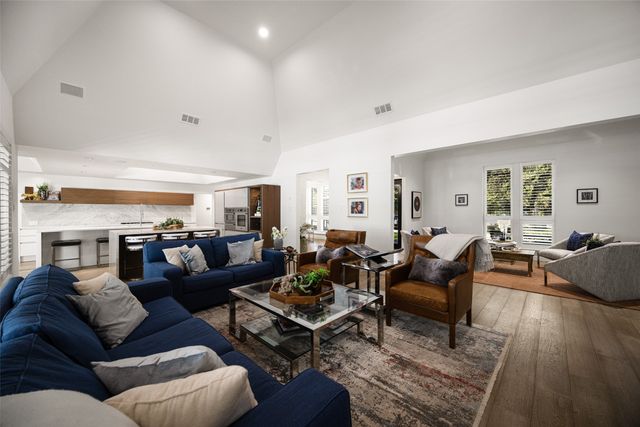 6946 Forest Glade Circle, Dallas, TX 75230