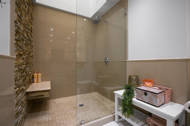 6946 Forest Glade Circle, Dallas, TX 75230