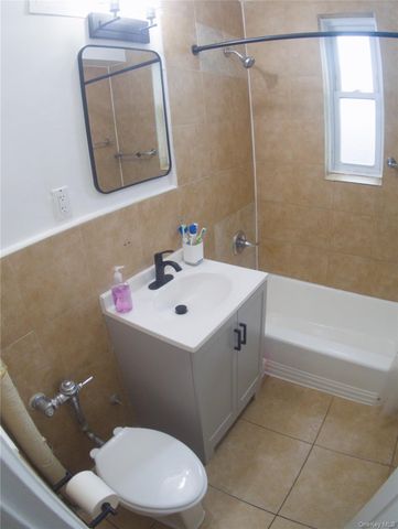 43 Bronx River Road 8P, Yonkers, NY 10704