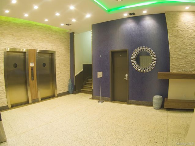 43 Bronx River Road 8P, Yonkers, NY 10704