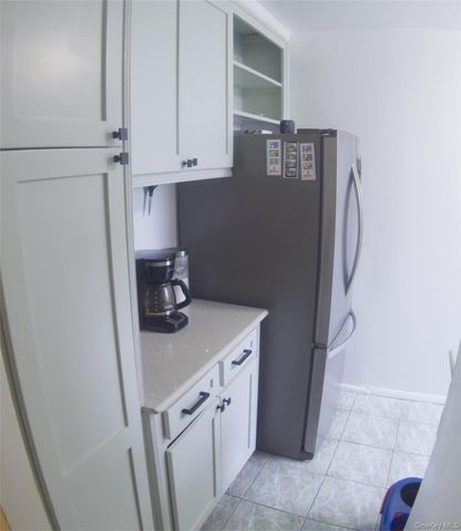 43 Bronx River Road 8P, Yonkers, NY 10704
