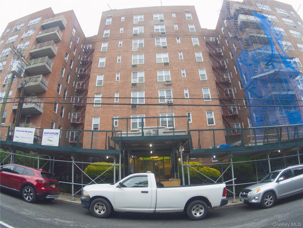 43 Bronx River Road 8P, Yonkers, NY 10704