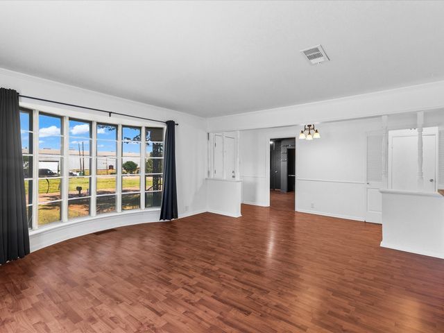 108 N Baker Street, Ferris, TX 75125