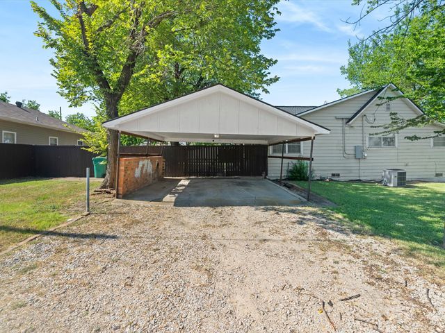 108 N Baker Street, Ferris, TX 75125