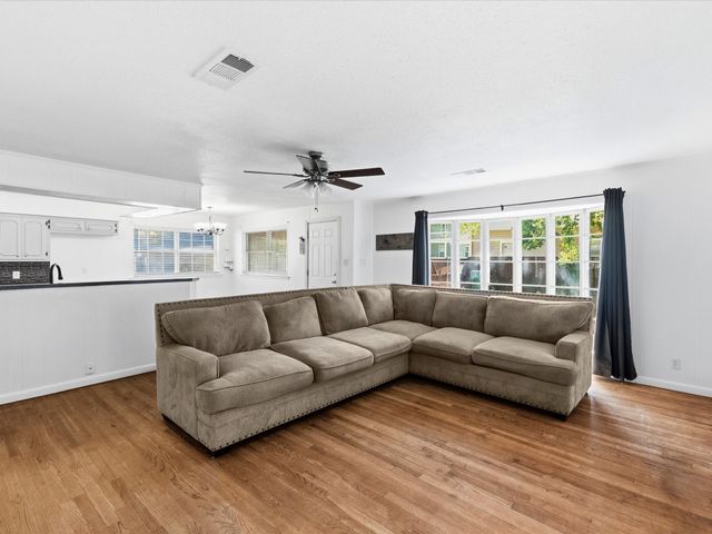 108 N Baker Street, Ferris, TX 75125