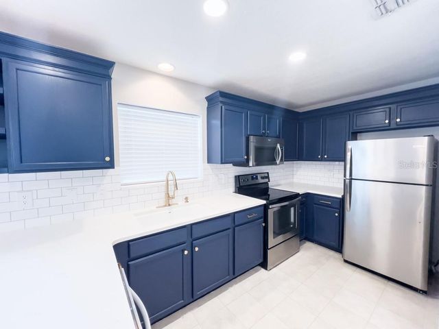 109 WOODKNOLL PLACE, Valrico, FL 33594