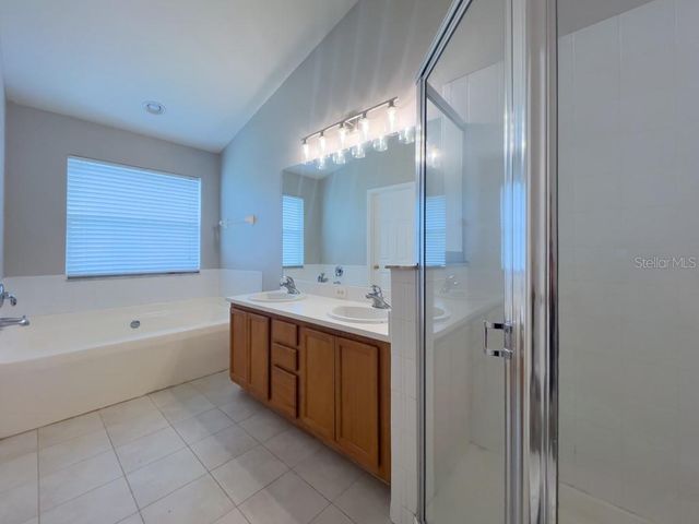 109 WOODKNOLL PLACE, Valrico, FL 33594