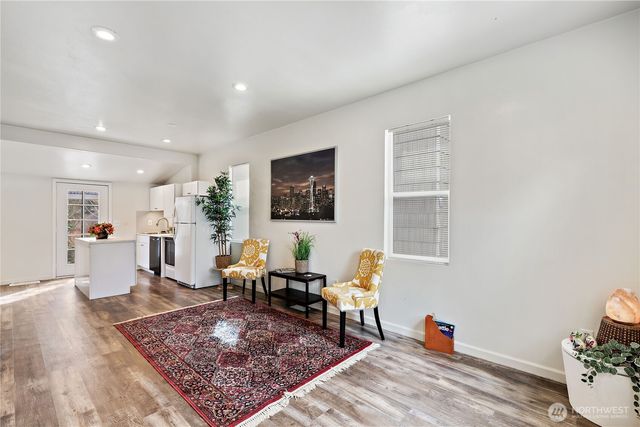 1521 E Spruce Street, Seattle, WA 98122
